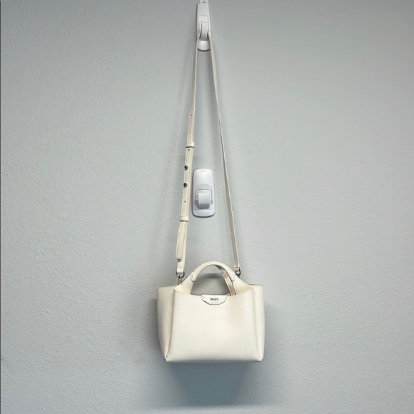 DKNY White Leather Satchel/Crossbody 🤍 - Picture 5 of 16
